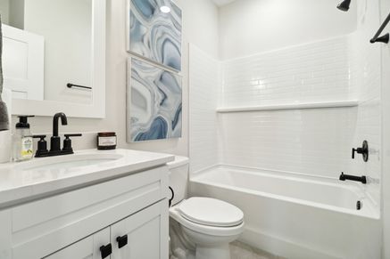 Wisteria II Bathroom