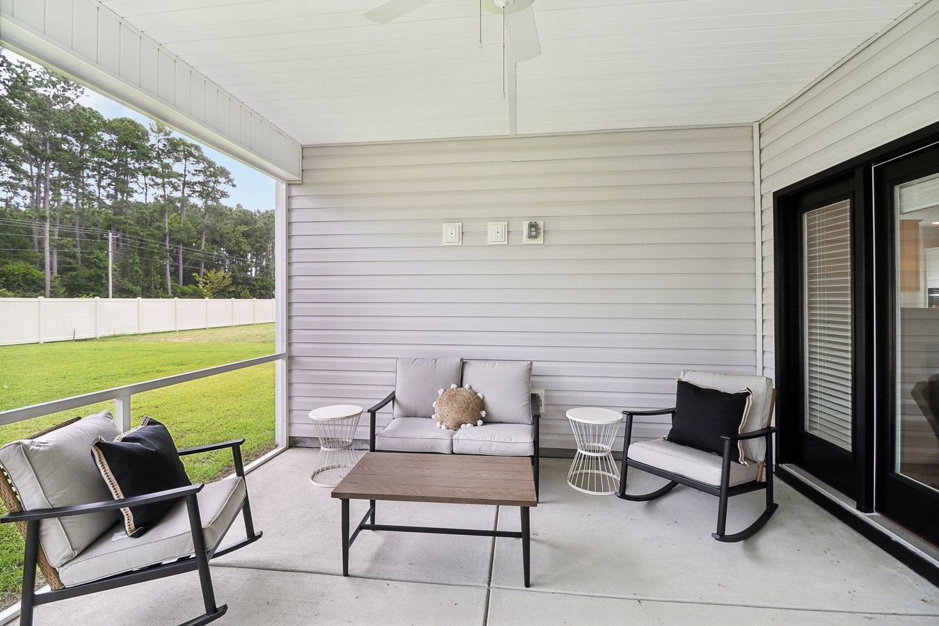 Wisteria II Screened-in Patio