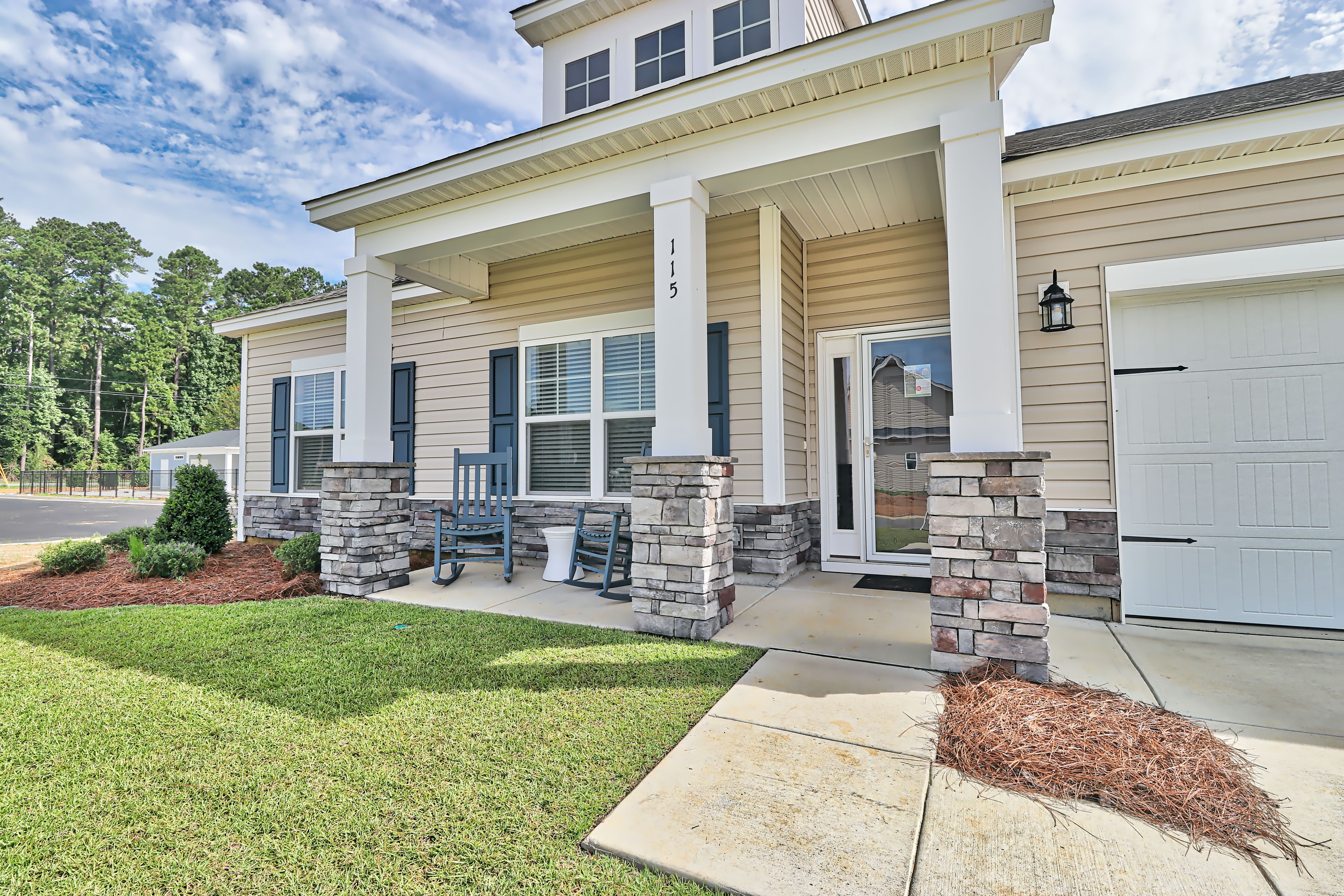 Olivia II Front Exterior 3