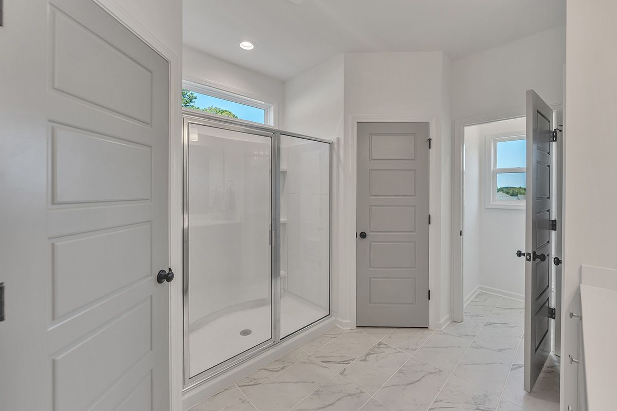 Blossom Primary Bath