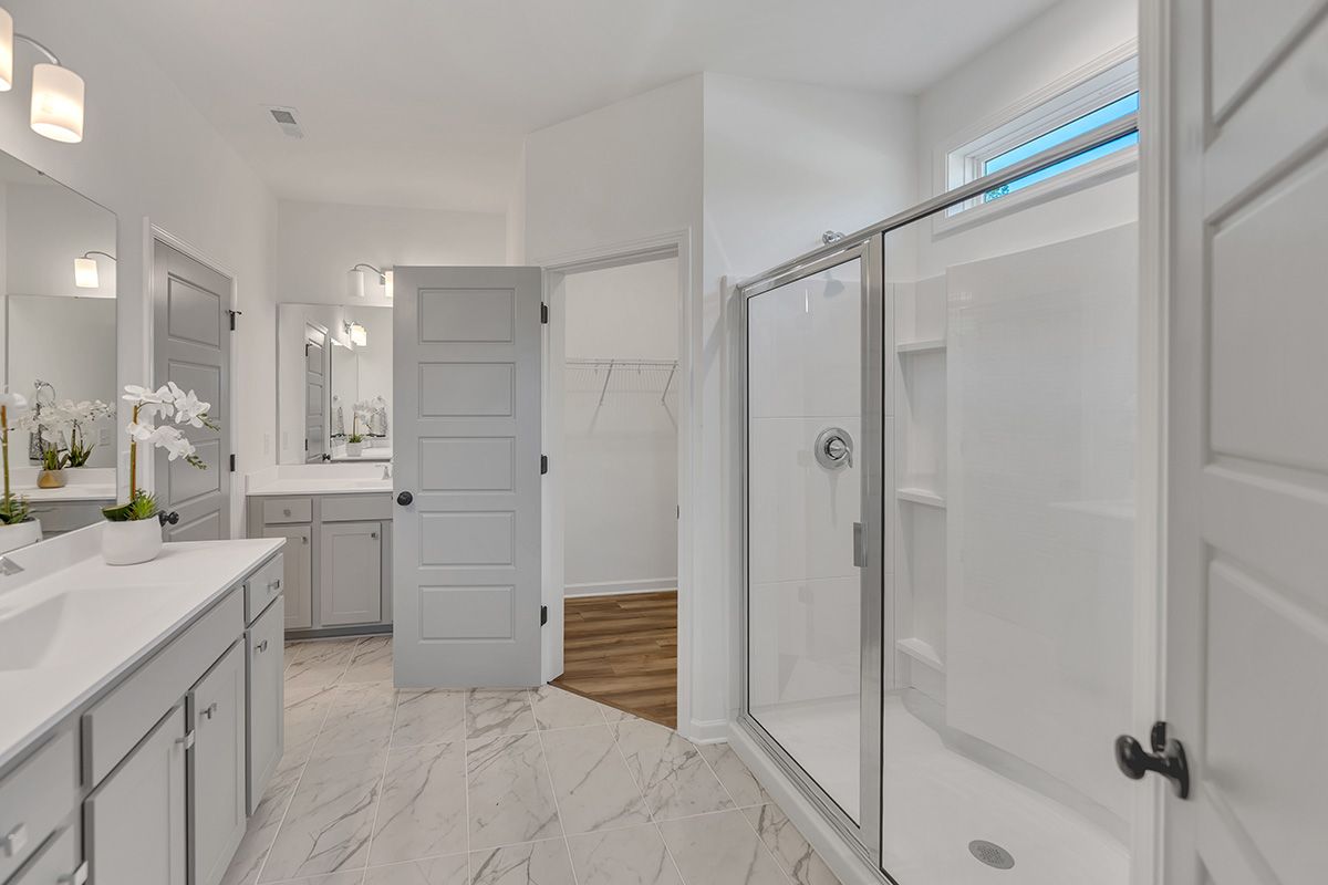 Blossom Primary Bath