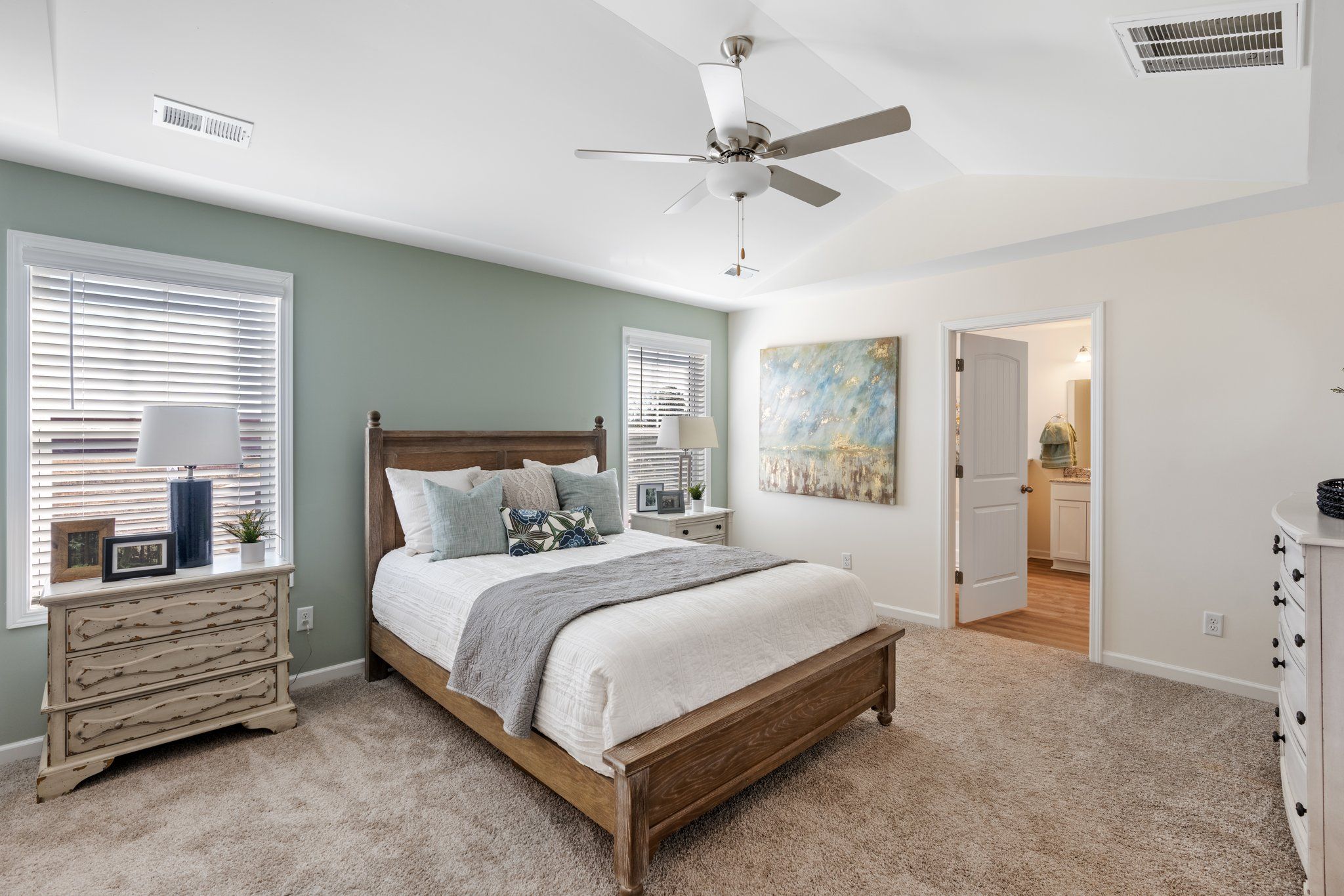 Benjamin - Primary Suite