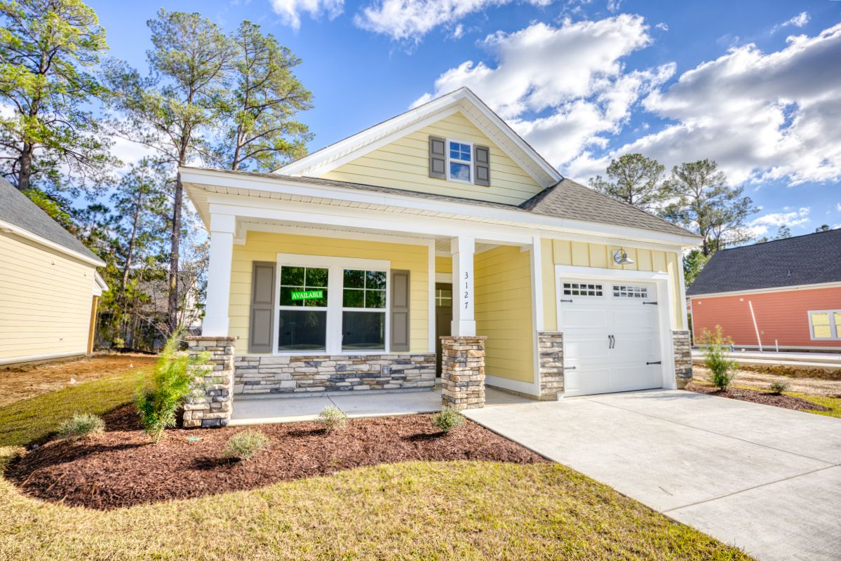 Glendale II Front Exterior 2