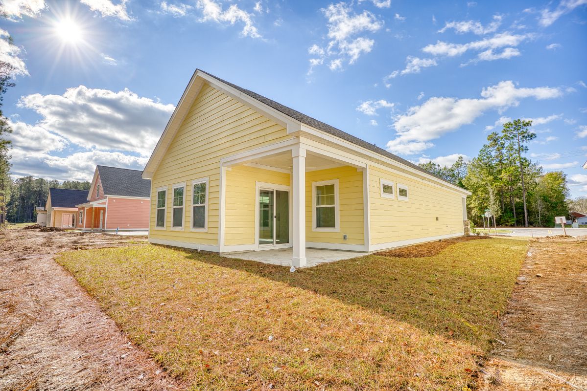 Glendale II Back Exterior 1