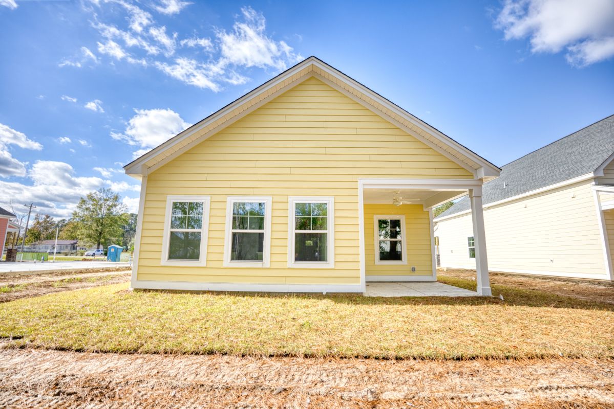 Glendale II Back Exterior 2