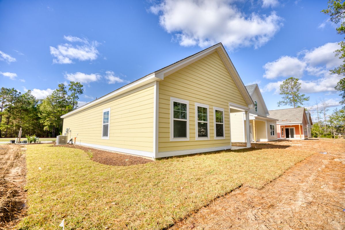 Glendale II Back Exterior 3