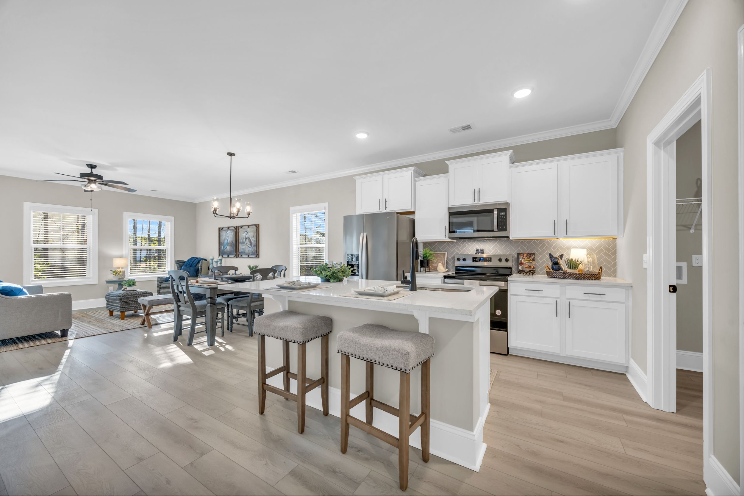 Glendale II Kitchen 1