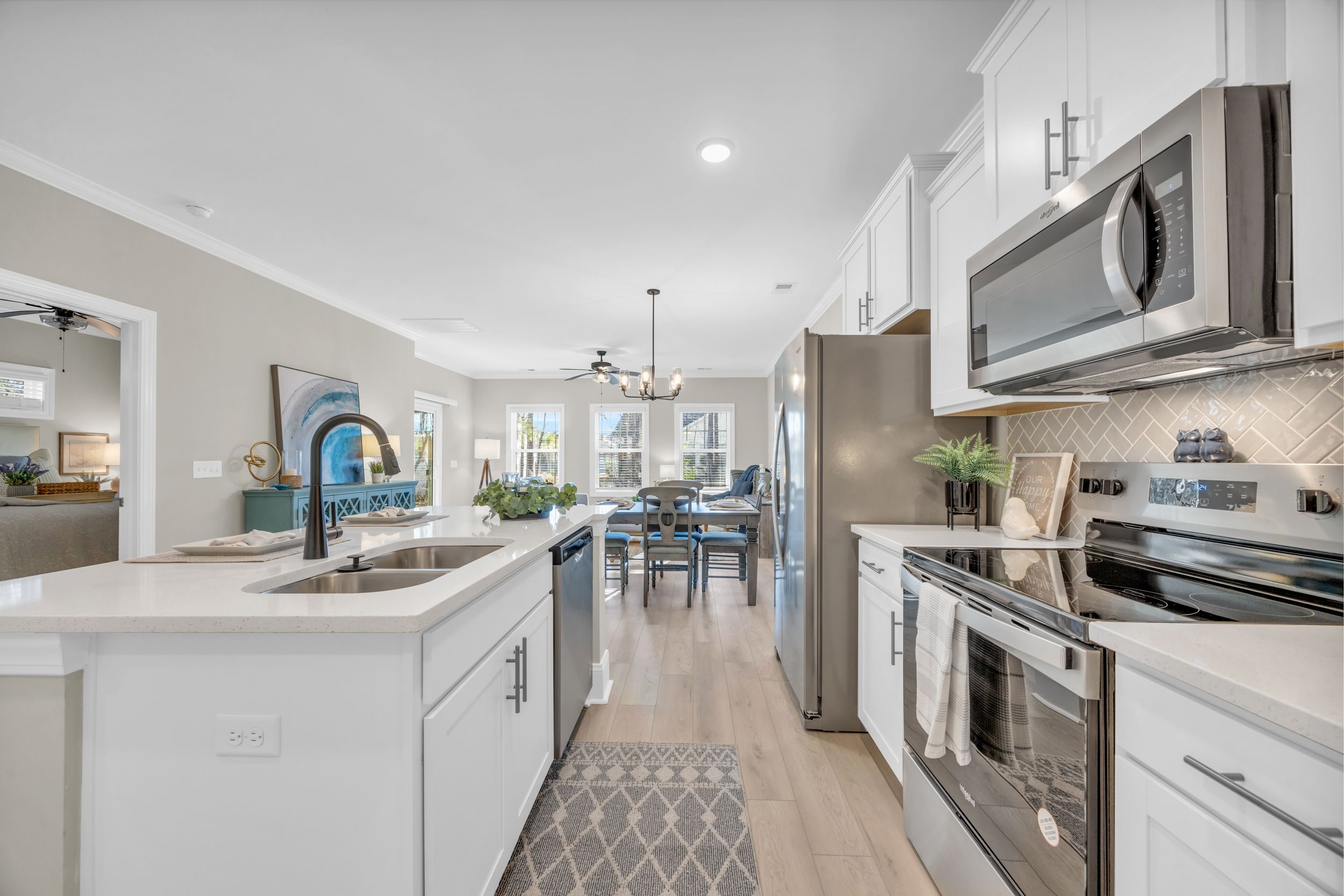 Glendale II Kitchen 4