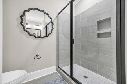 Glendale II Primary Bath 1