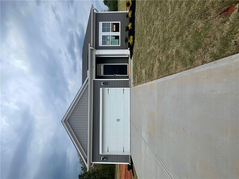 24 Halsey Street. Central, SC 29630