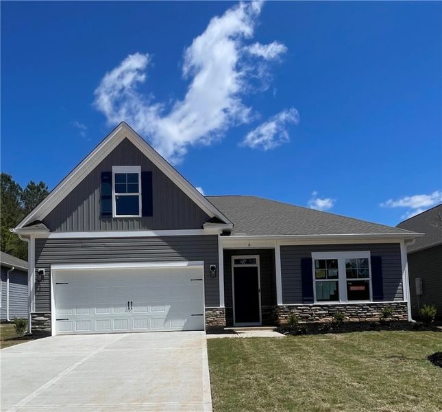 6 Sweetgrass Street. Central, SC 29630
