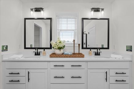 Benton II - Master Bath