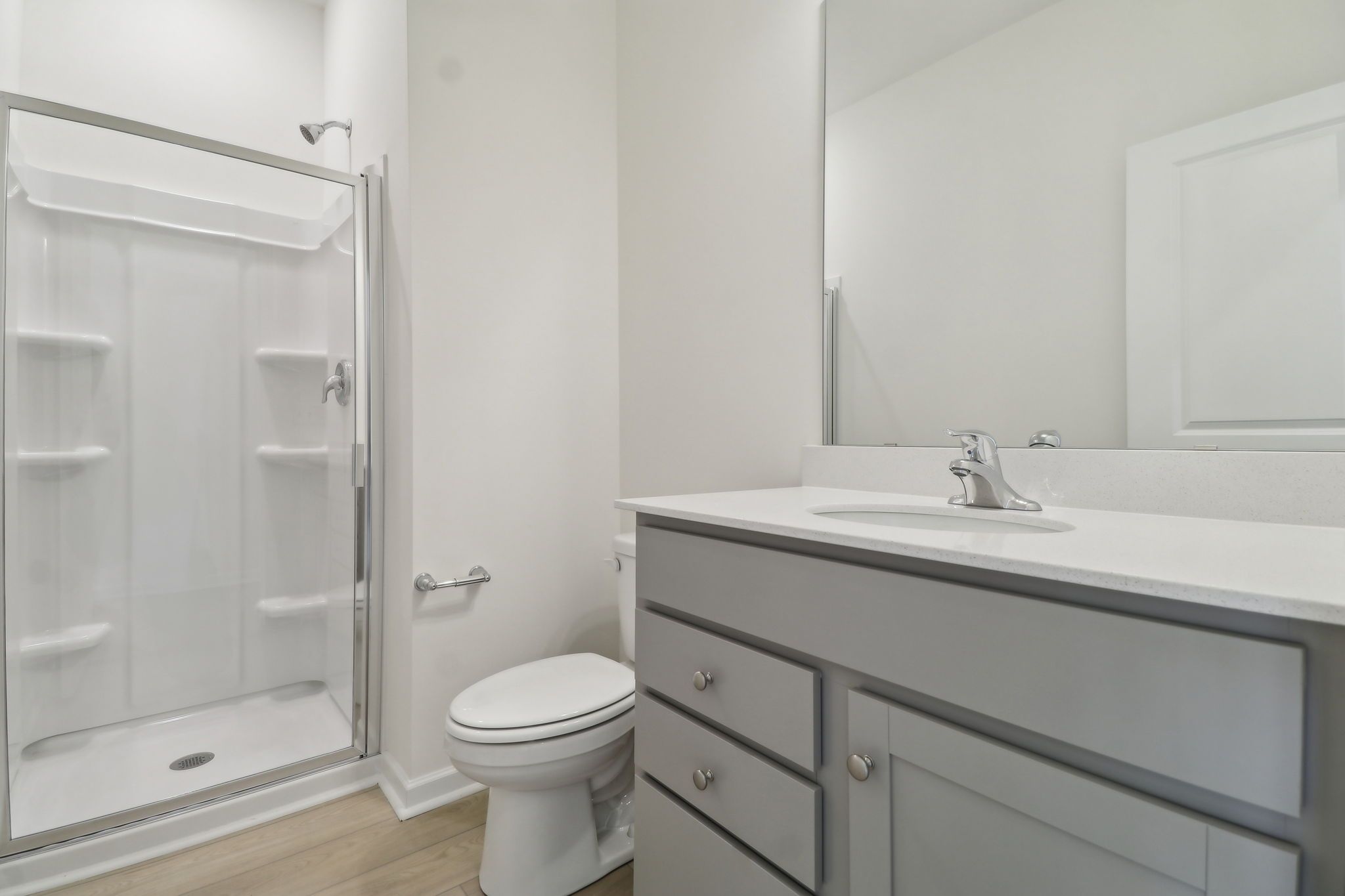 Bradley II - Bathroom