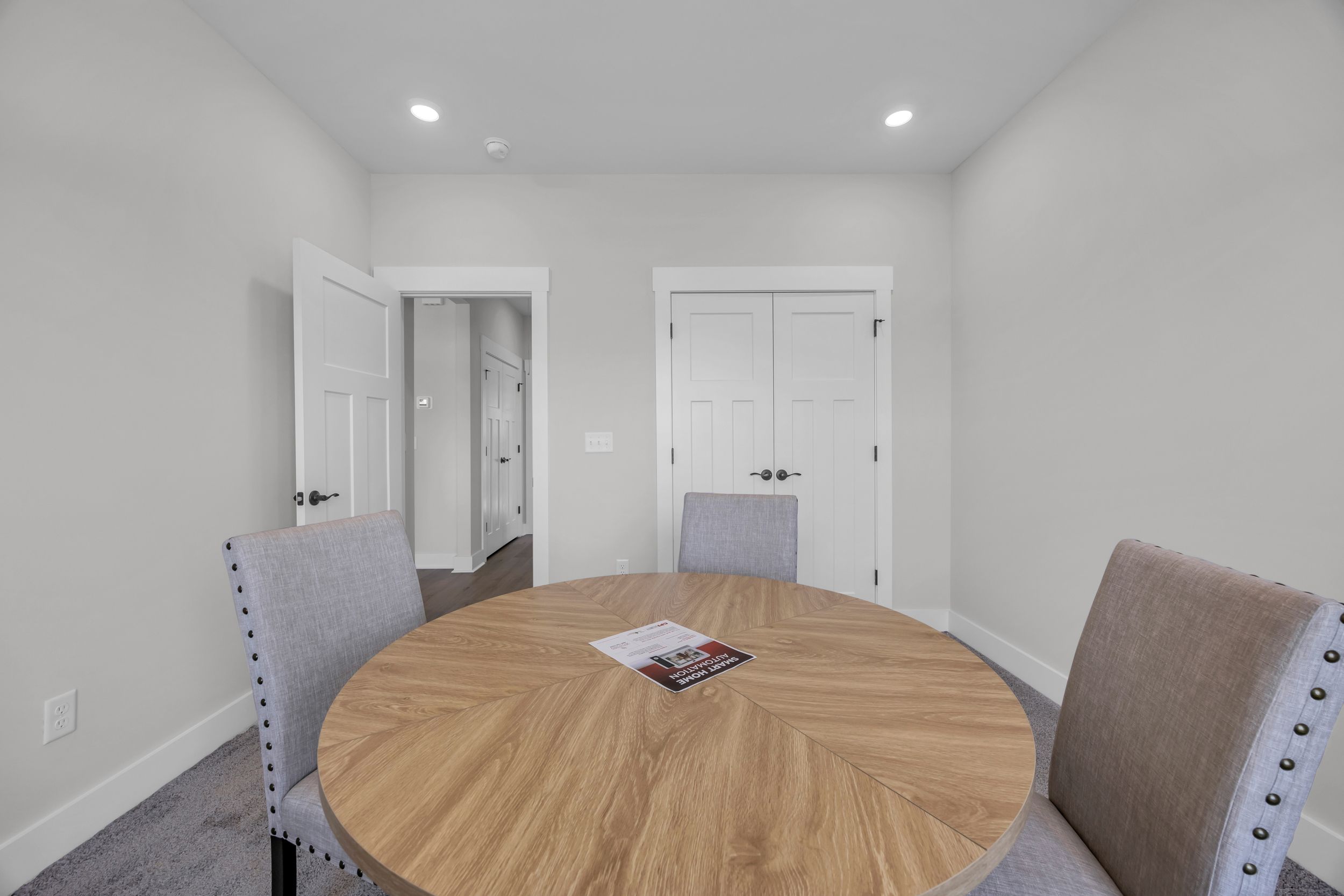 Wisteria II - Office