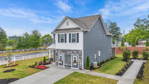 Crestfall II Front Exterior