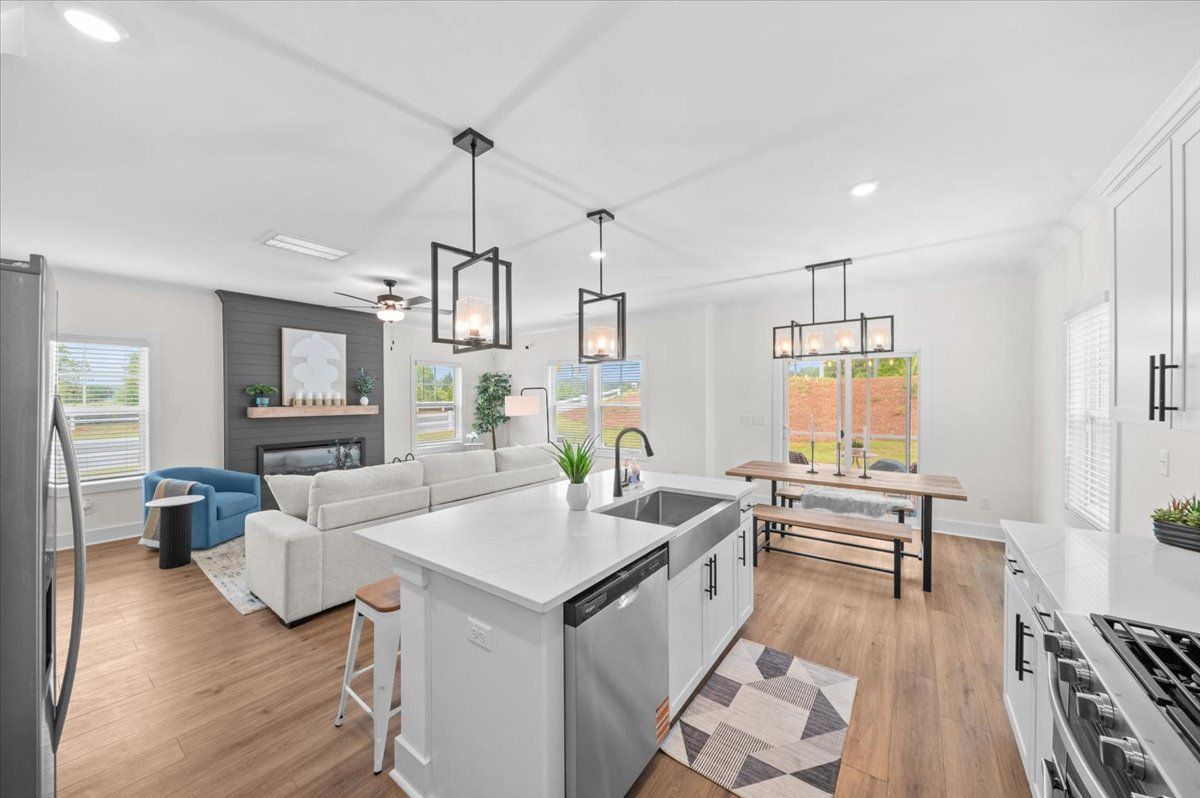 Crestfall II Kitchen