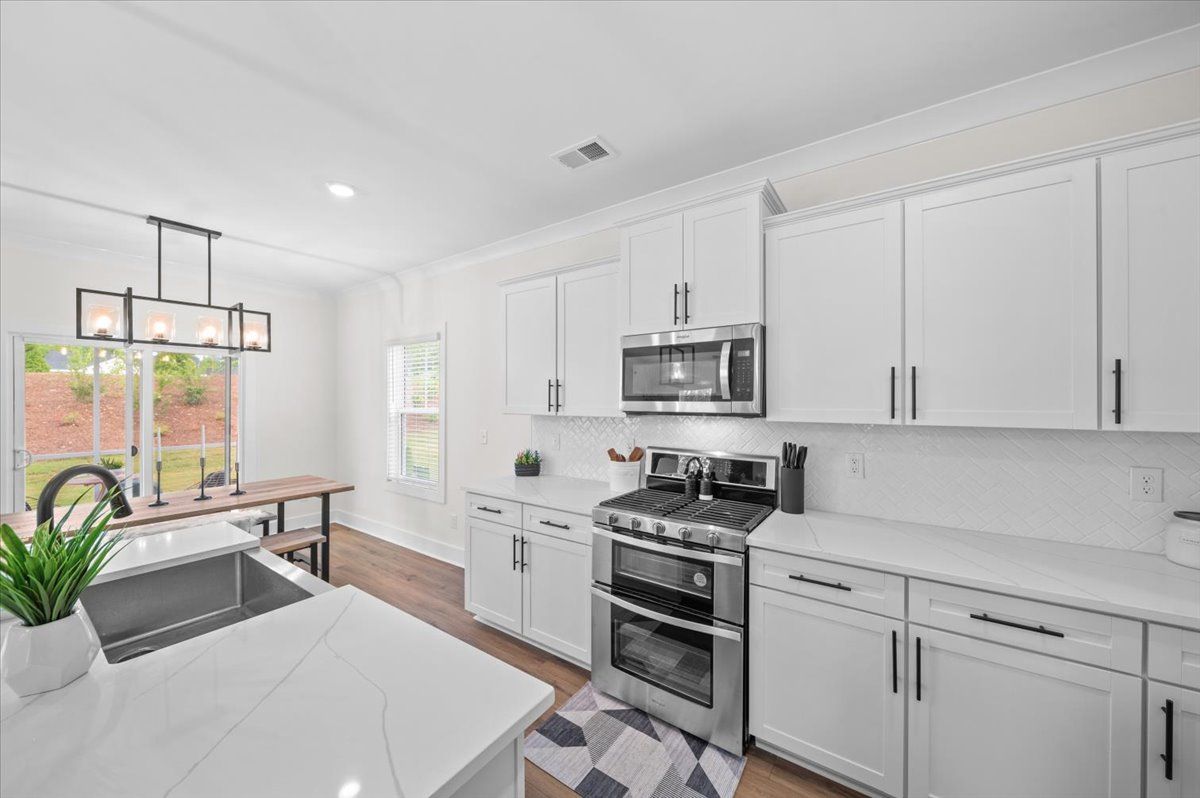 Crestfall II Kitchen