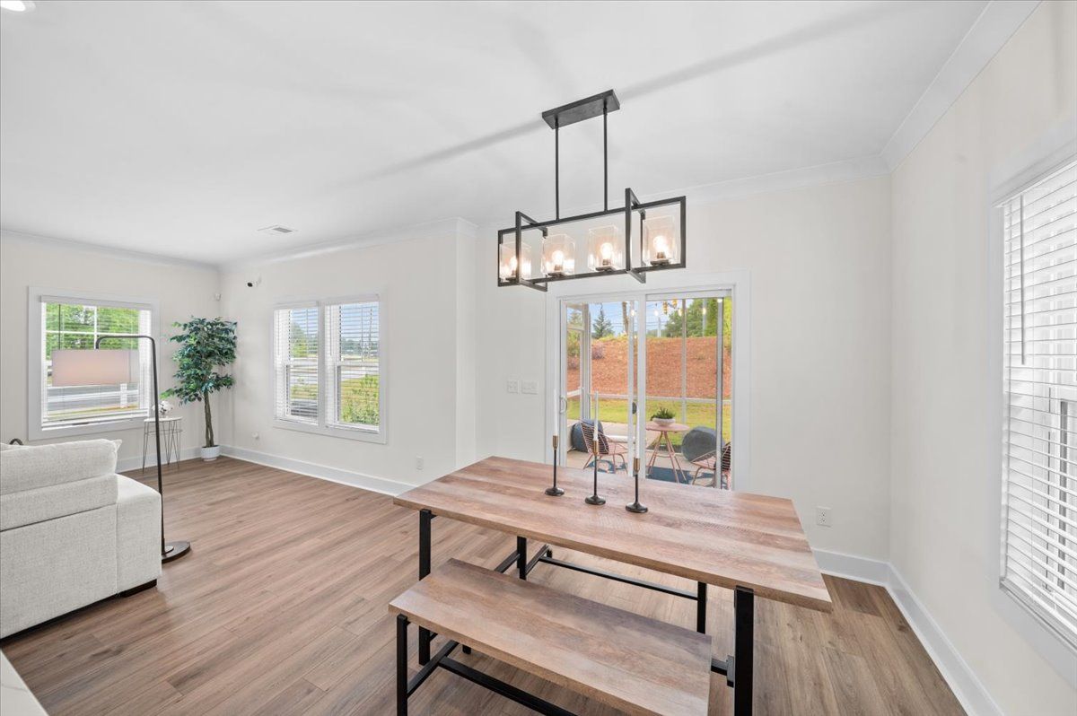 Crestfall II Dining Room