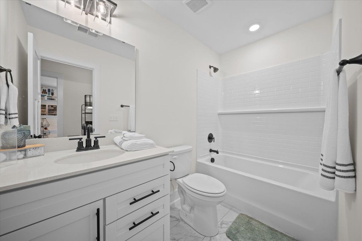 Crestfall II Additional Bath