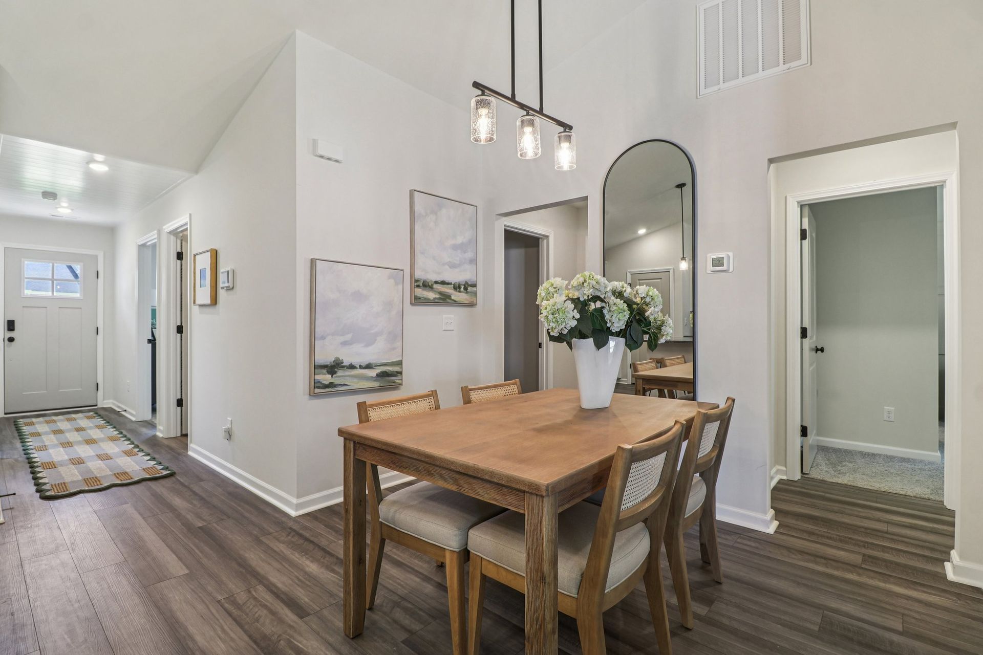 The Earle - Dining Room