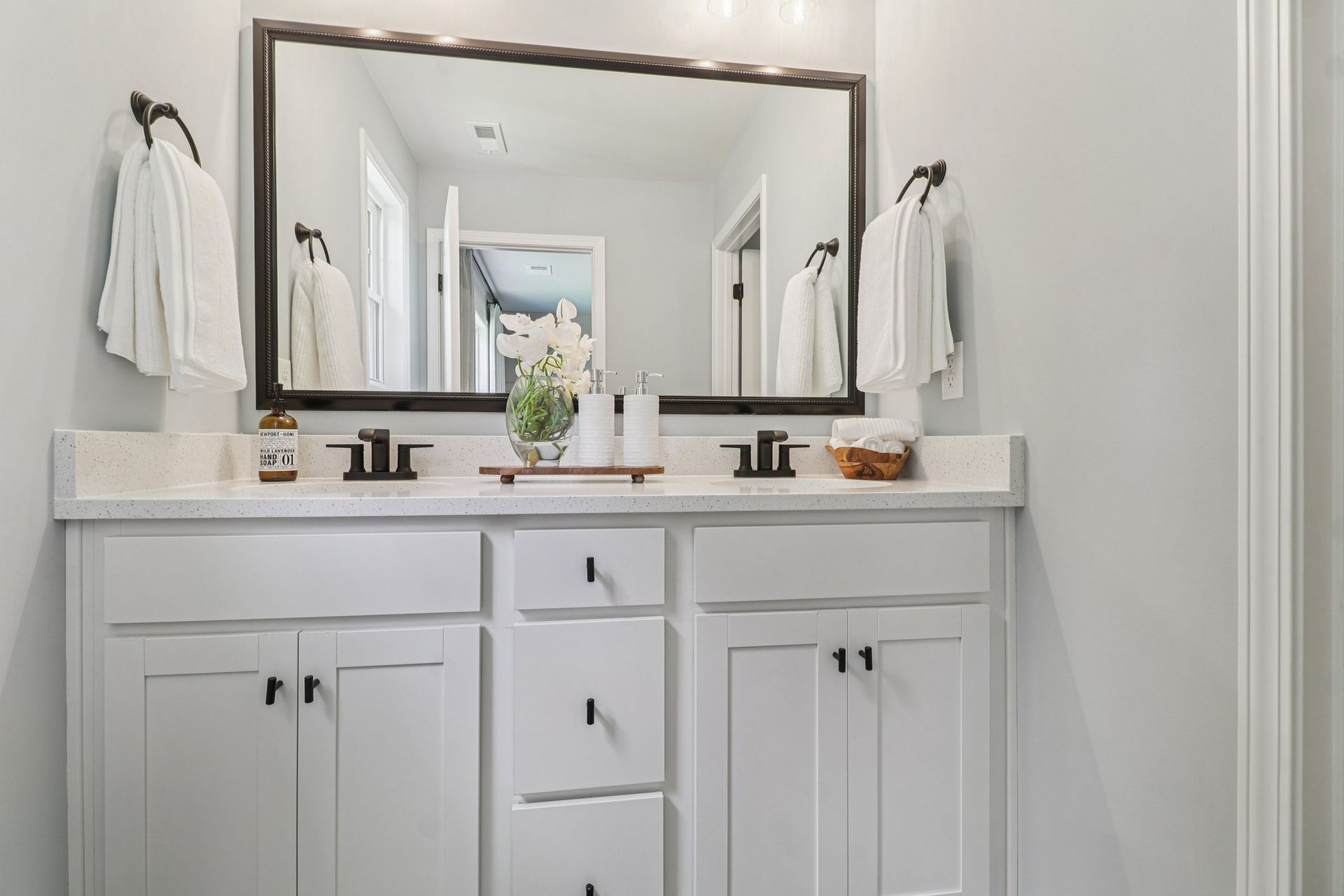 Earle - Bathroom