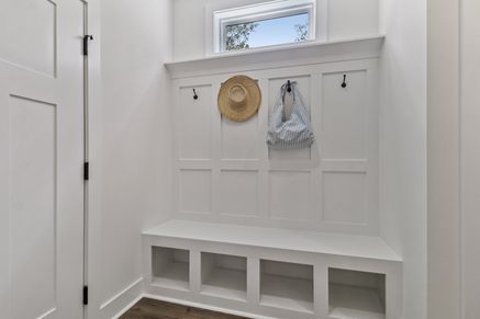 Wisteria II - Mud Room