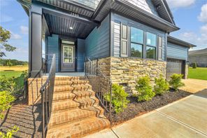 1505 Cross Creek Drive (1505 Cross Creek Drive)