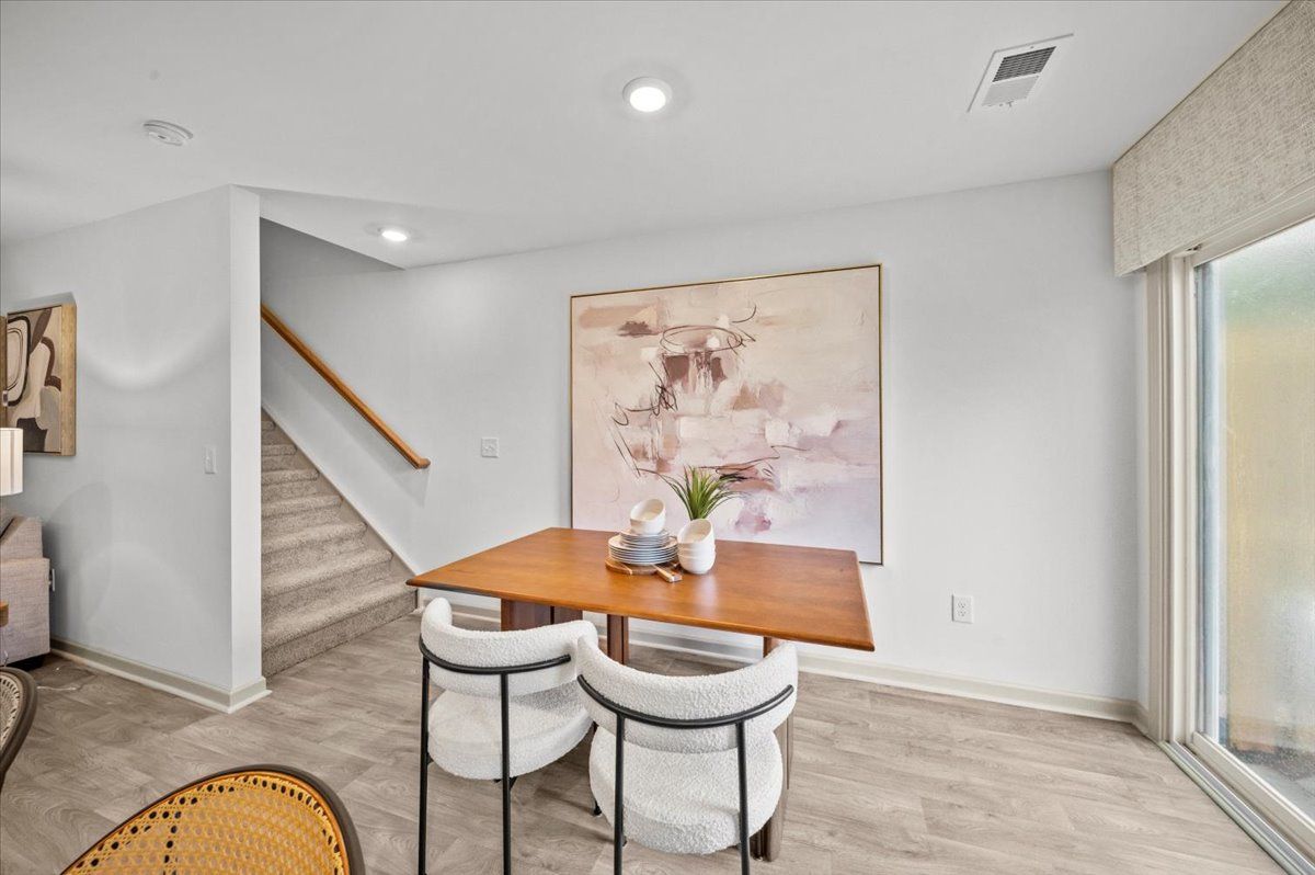 Palomino - Dining Room