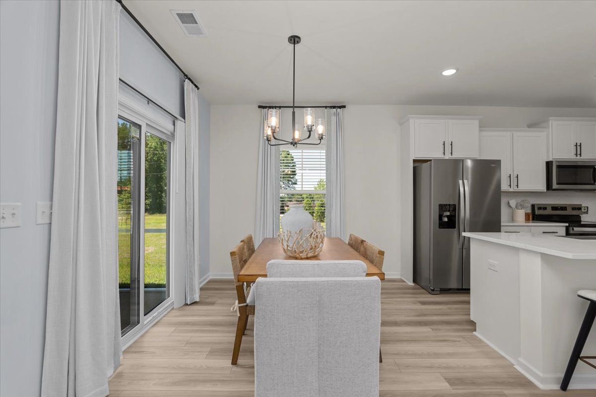 Benton II - Dining Room