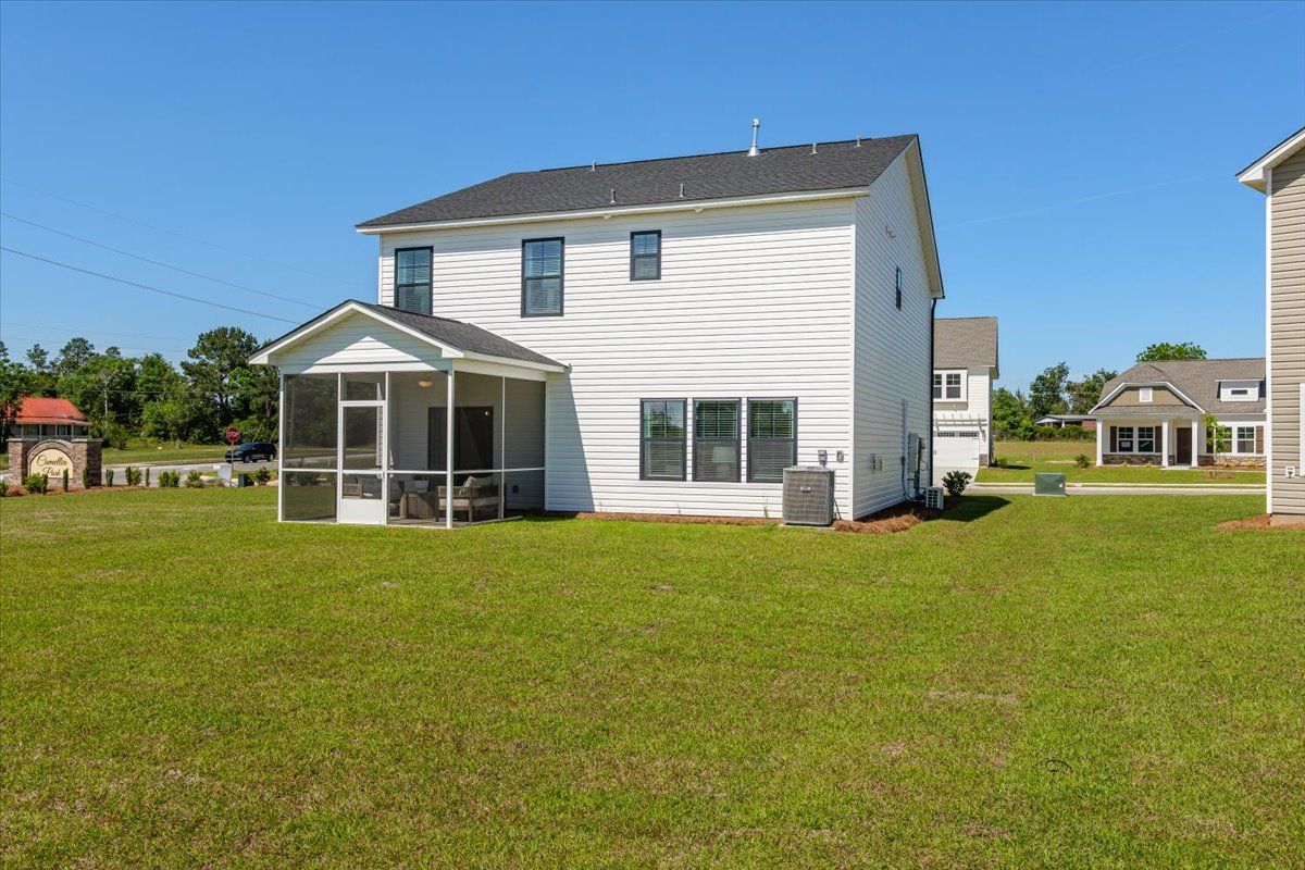 Benton II - Back Exterior