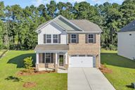The Grove por Great Southern Homes en Florence South Carolina