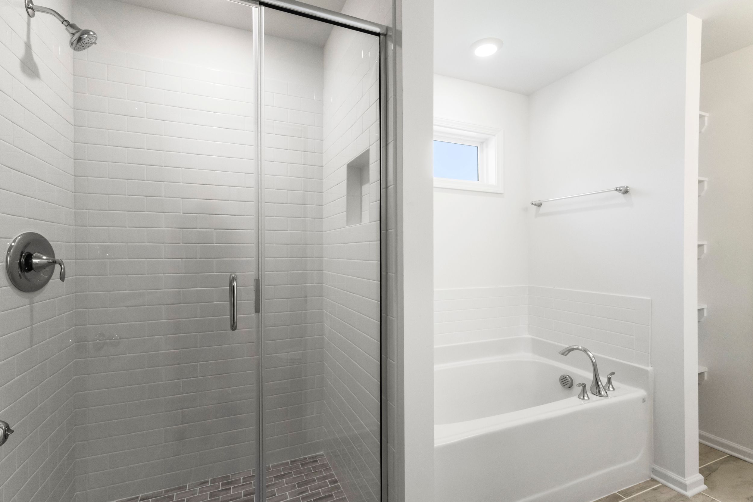 McClean II - Bathroom