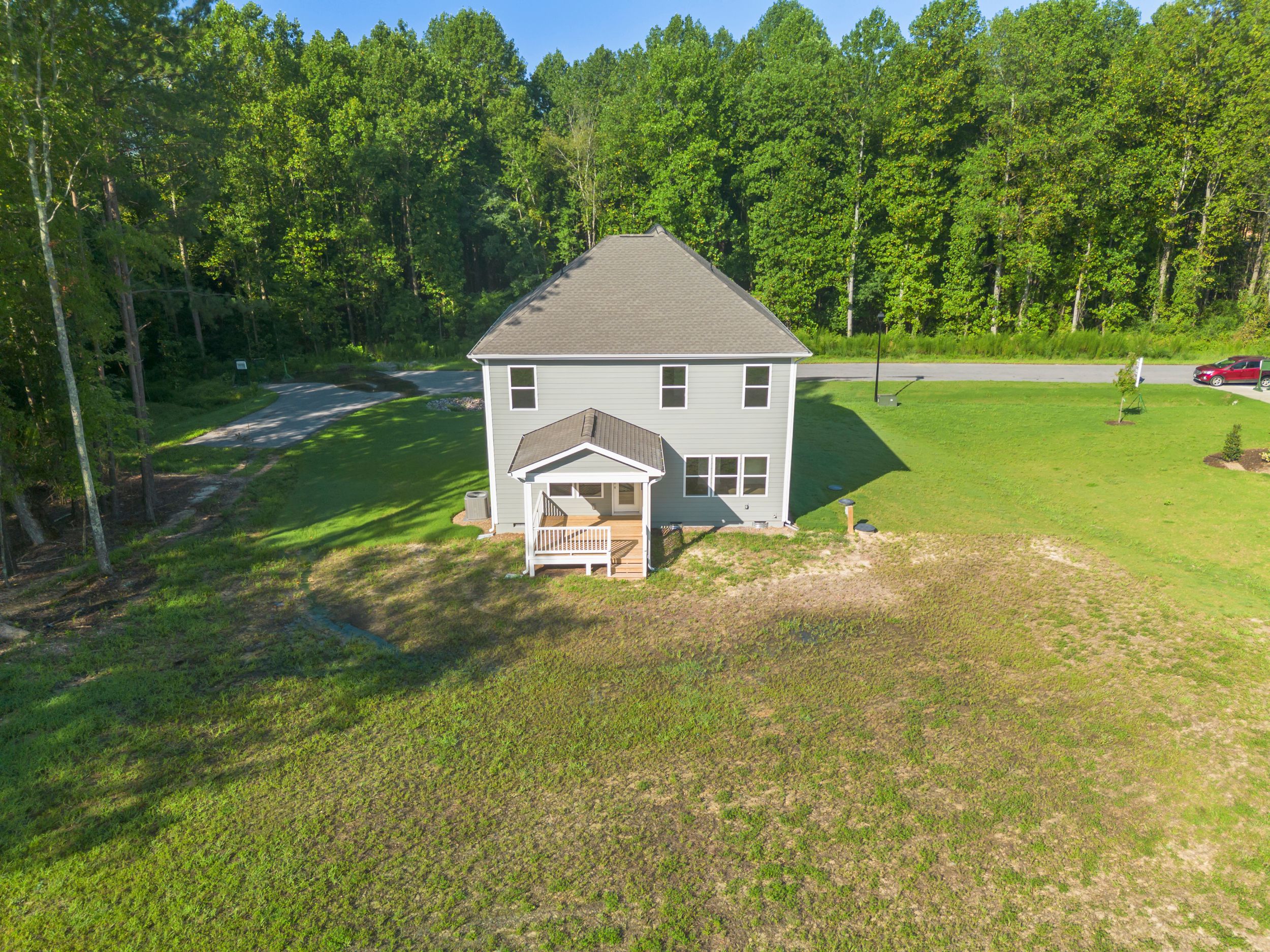 McClean II - Back Exterior