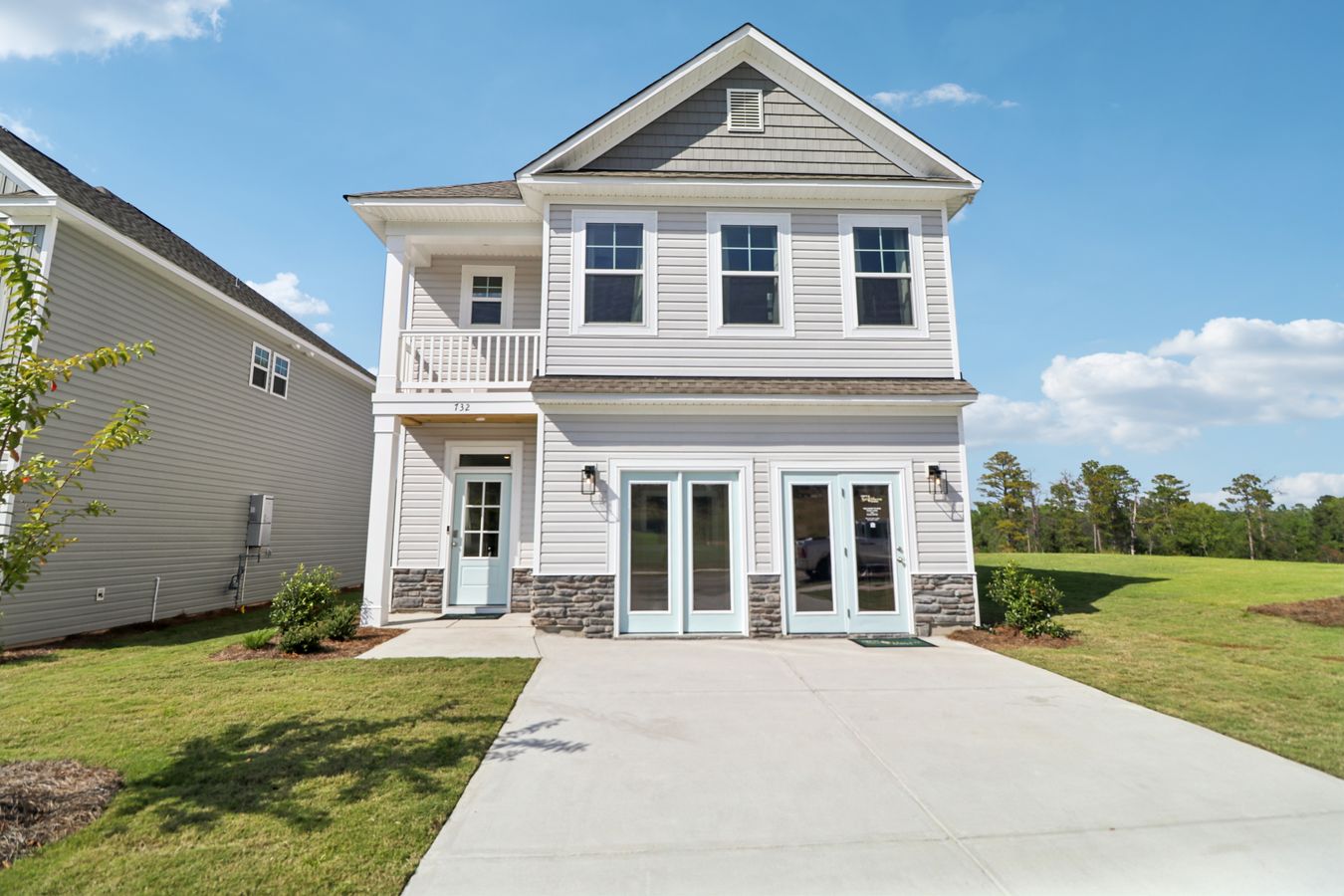 Crestfall II Front Exterior