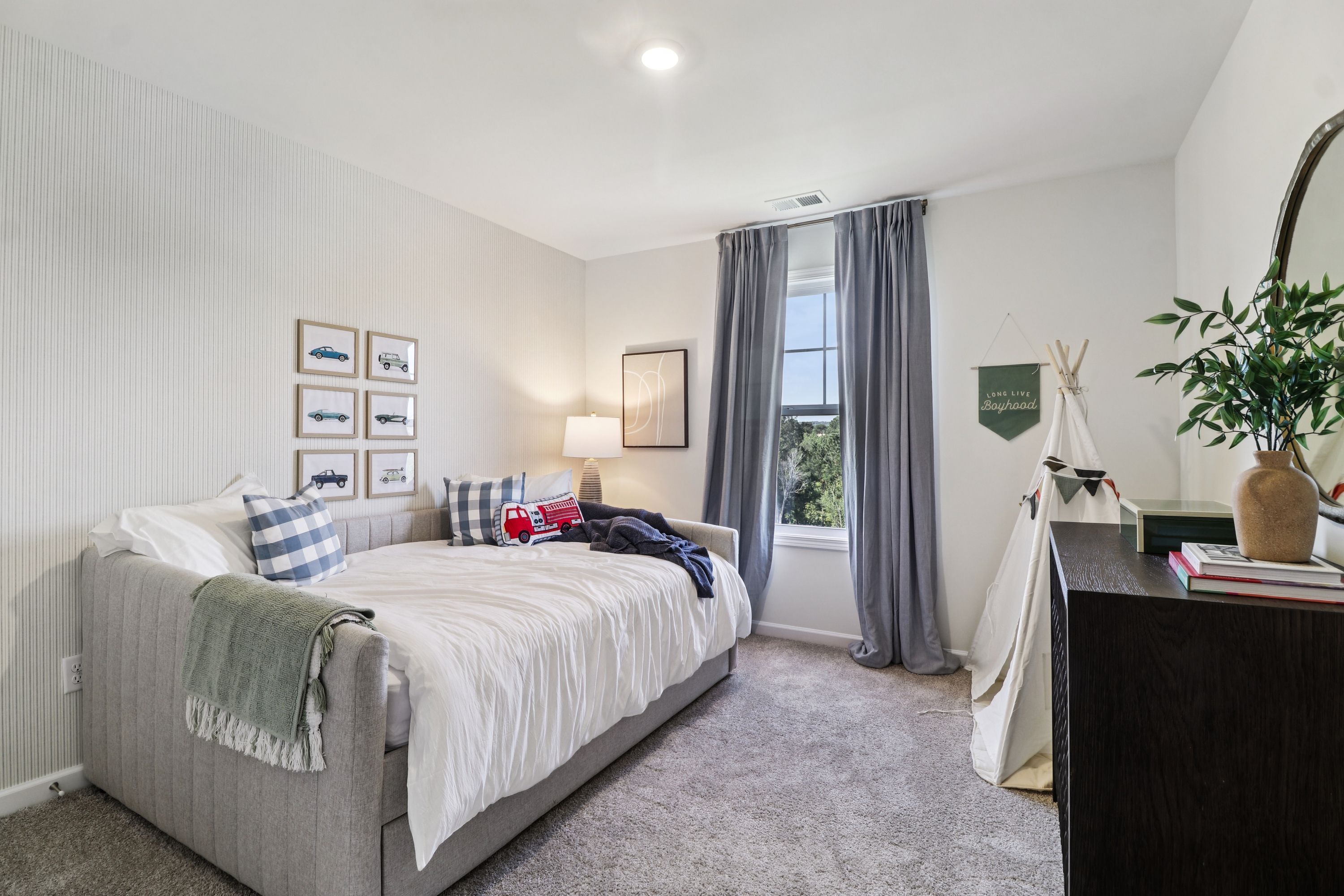 Crestfall II - Bedroom