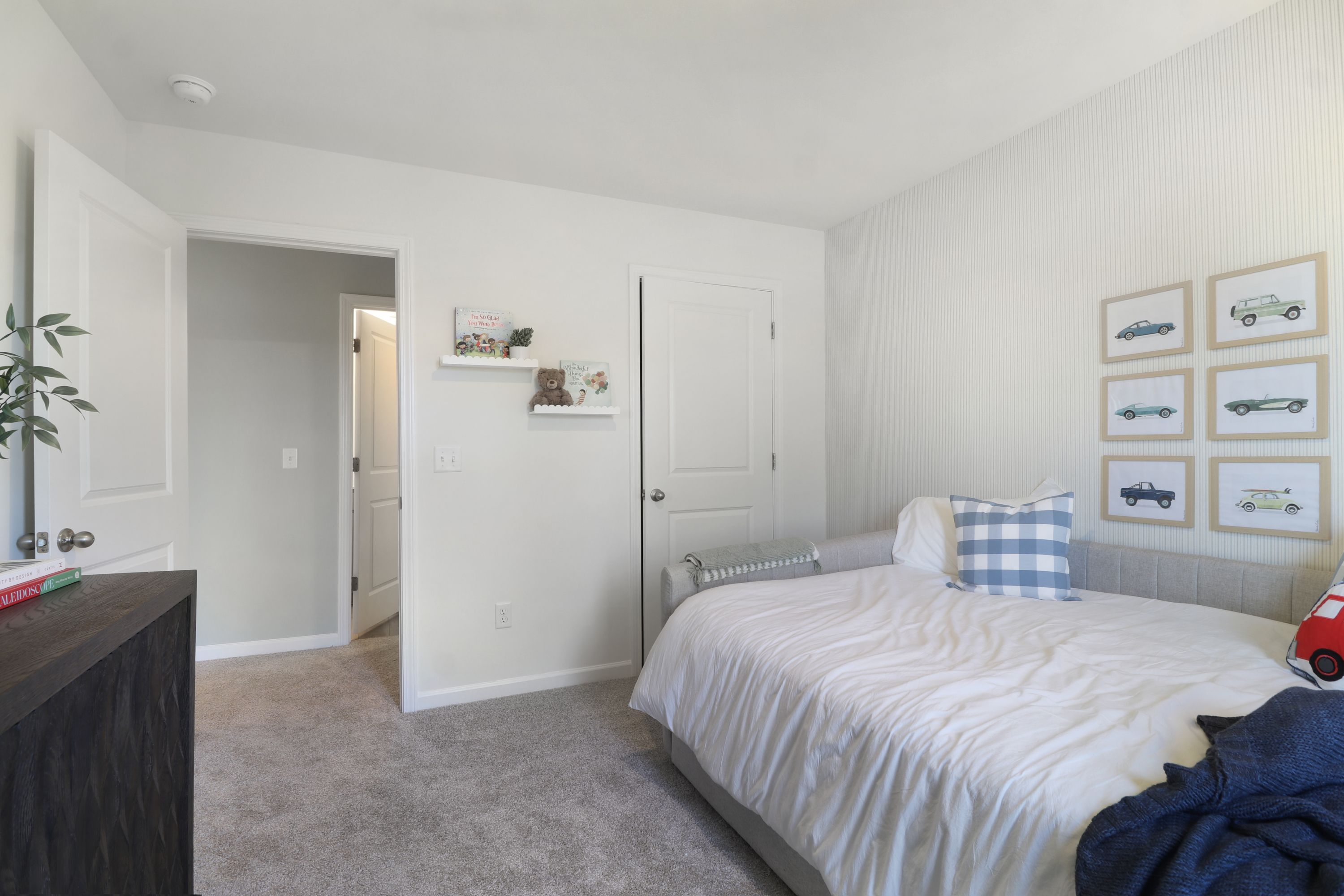 Crestfall II - Bedroom