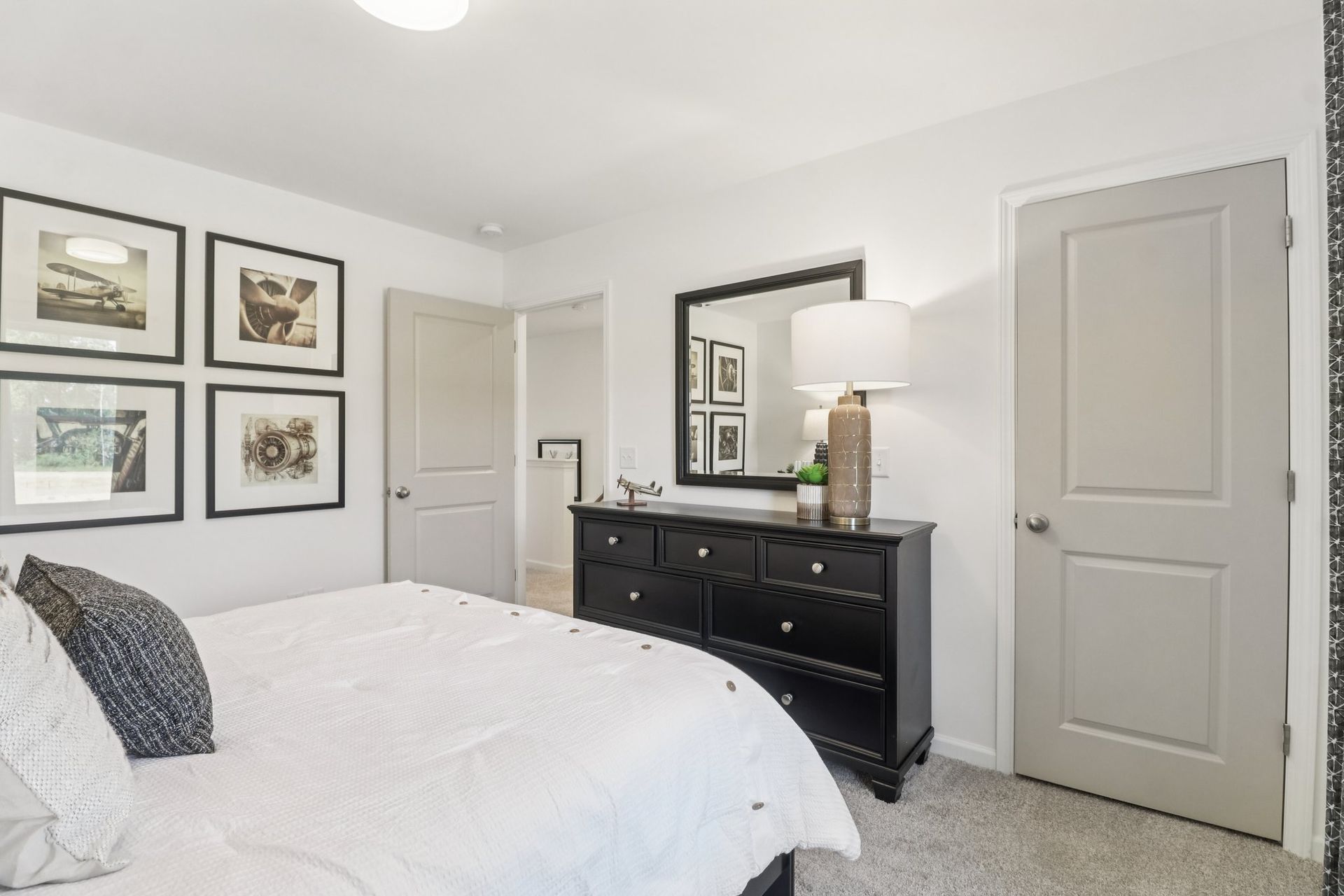 Porter II - Bedroom