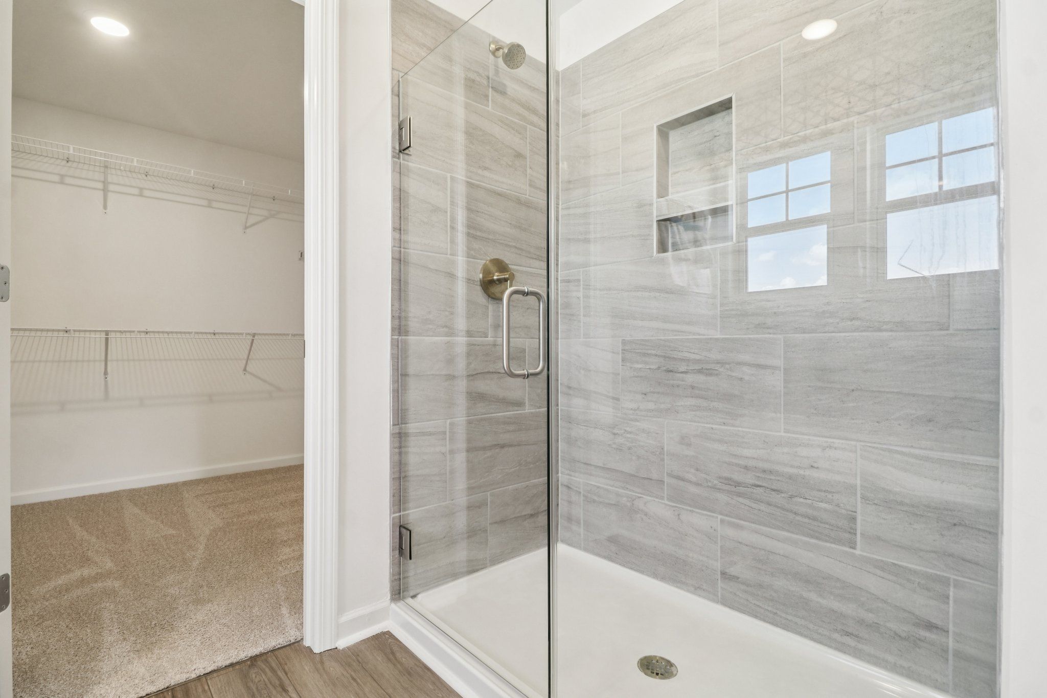 Porter II - Master Bath