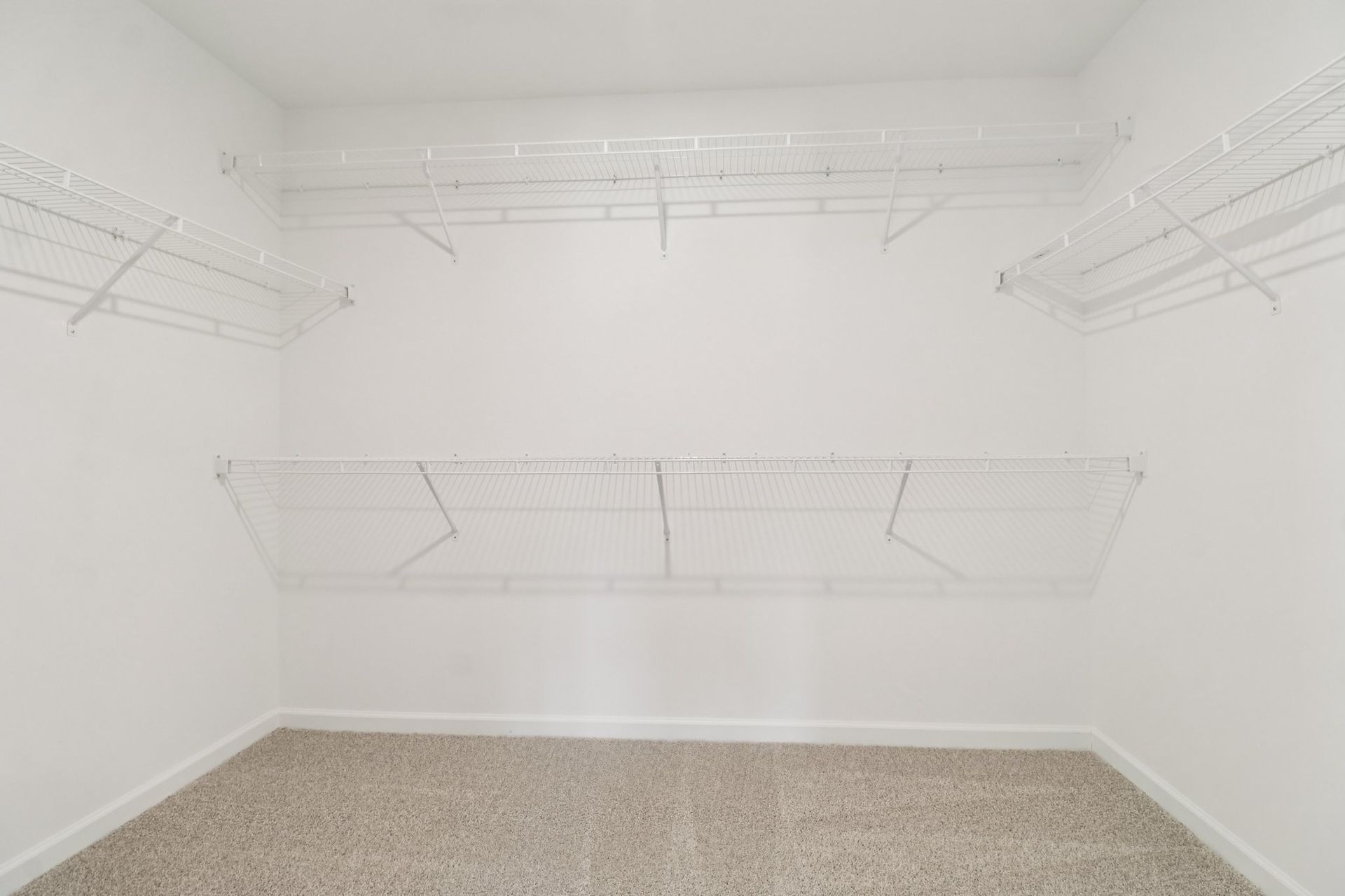Porter II - Closet