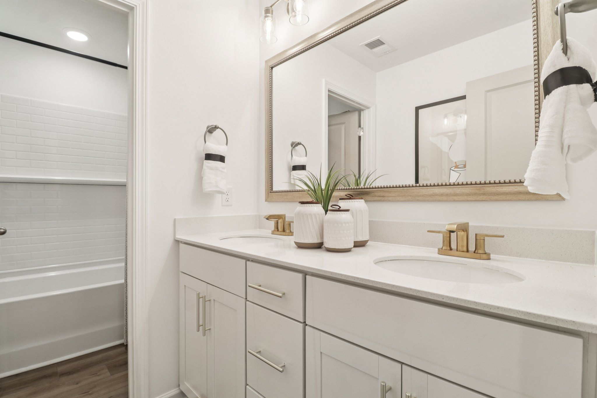 Porter II - Master Bath