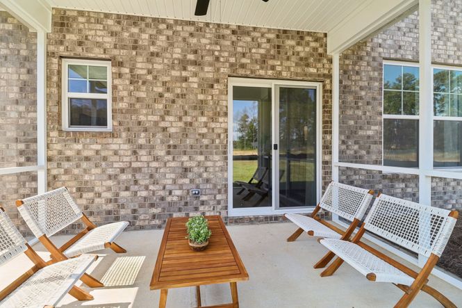 Porter II - Back Porch