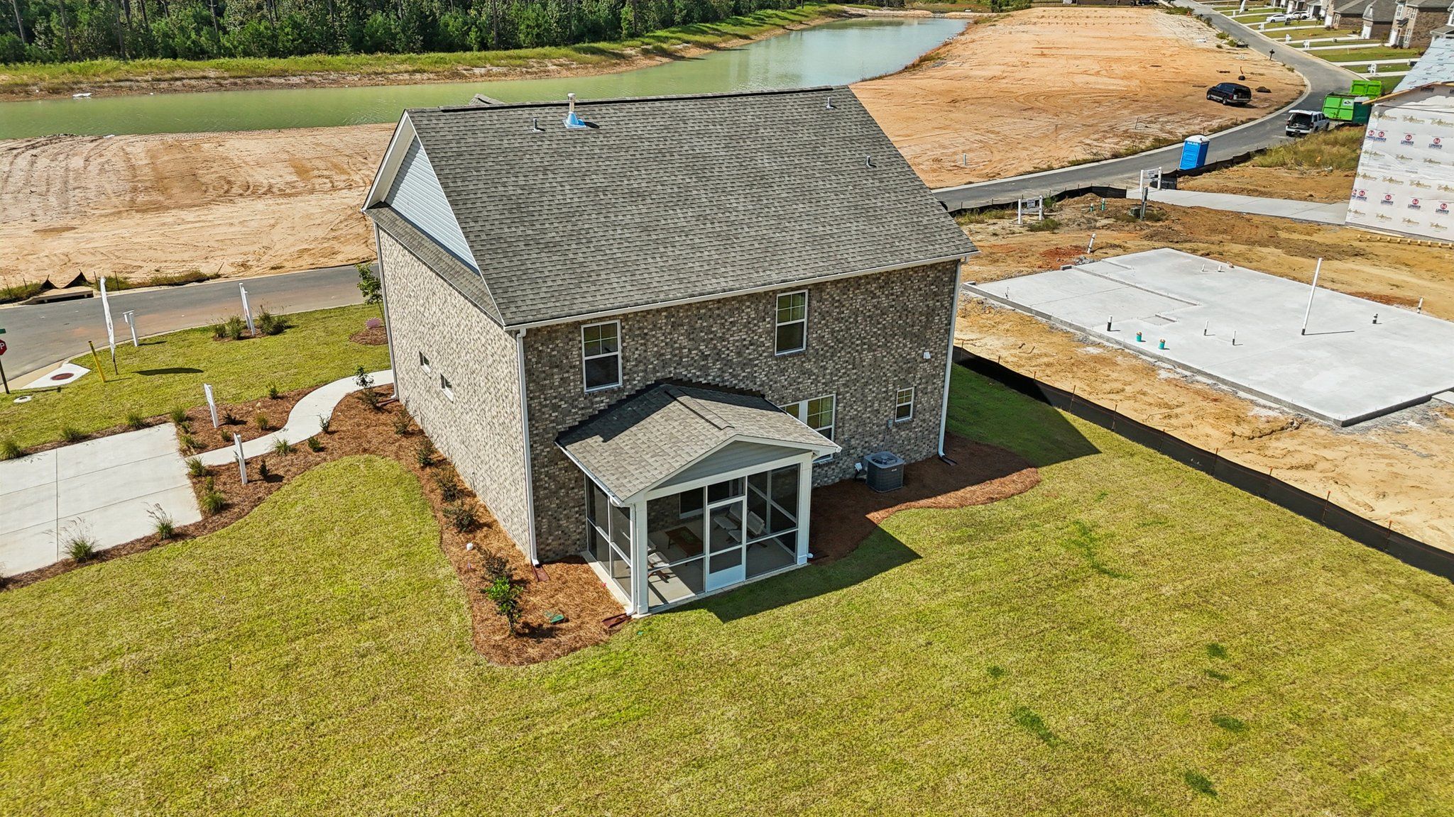 Porter II - Back Exterior