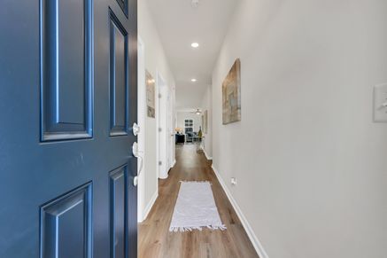 Darcy II - Front Entrance