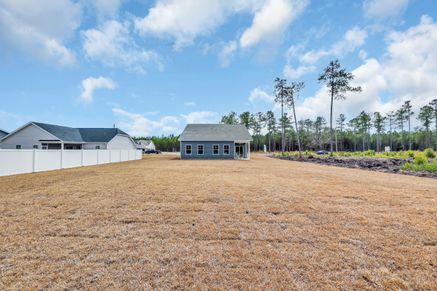 Darcy II - Back Exterior