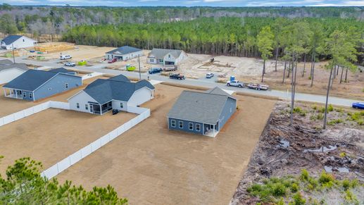 Darcy II - Back Exterior