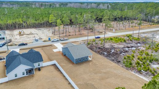 Darcy II - Back Exterior