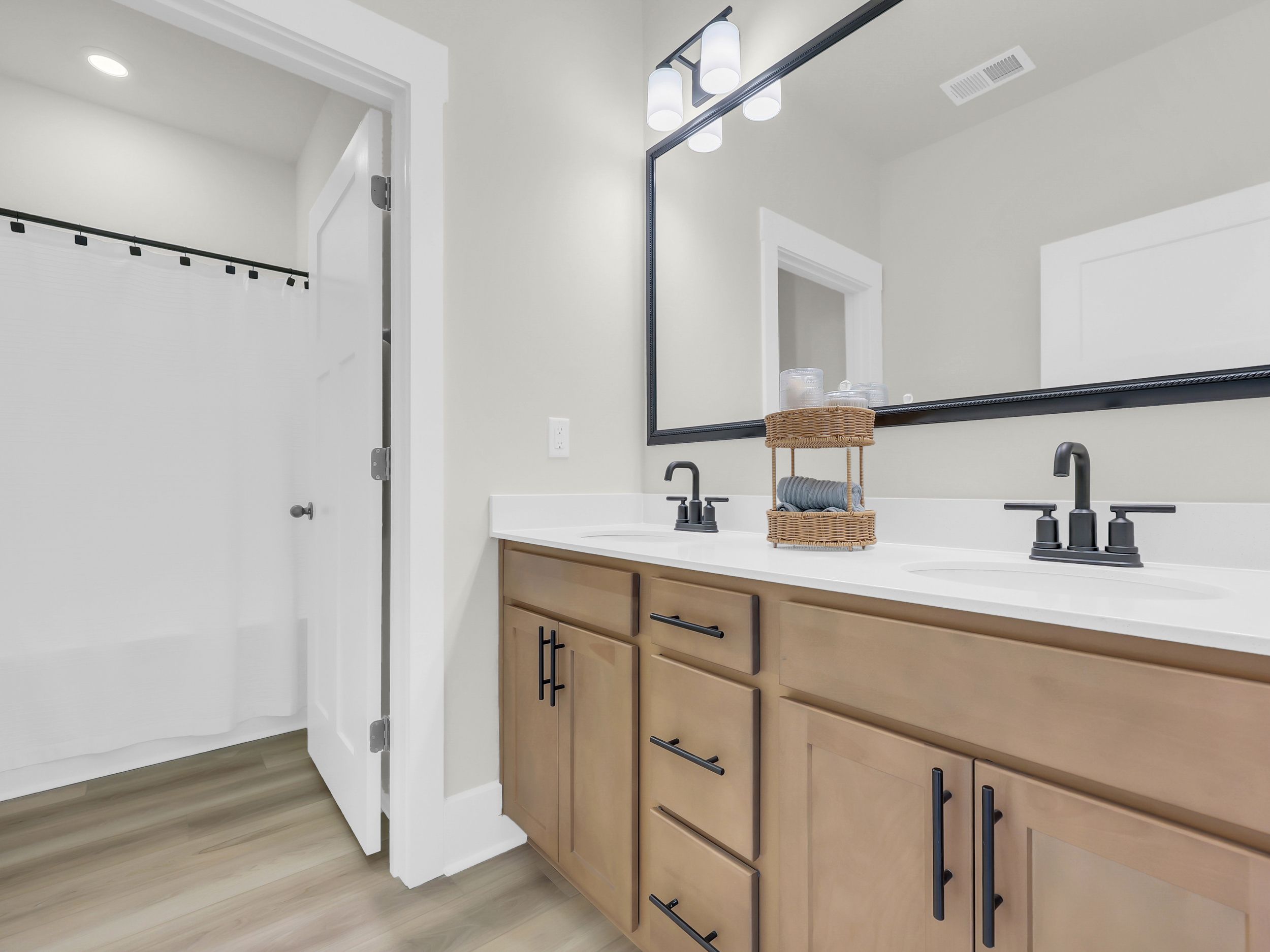 Courtland II - Primary Bath