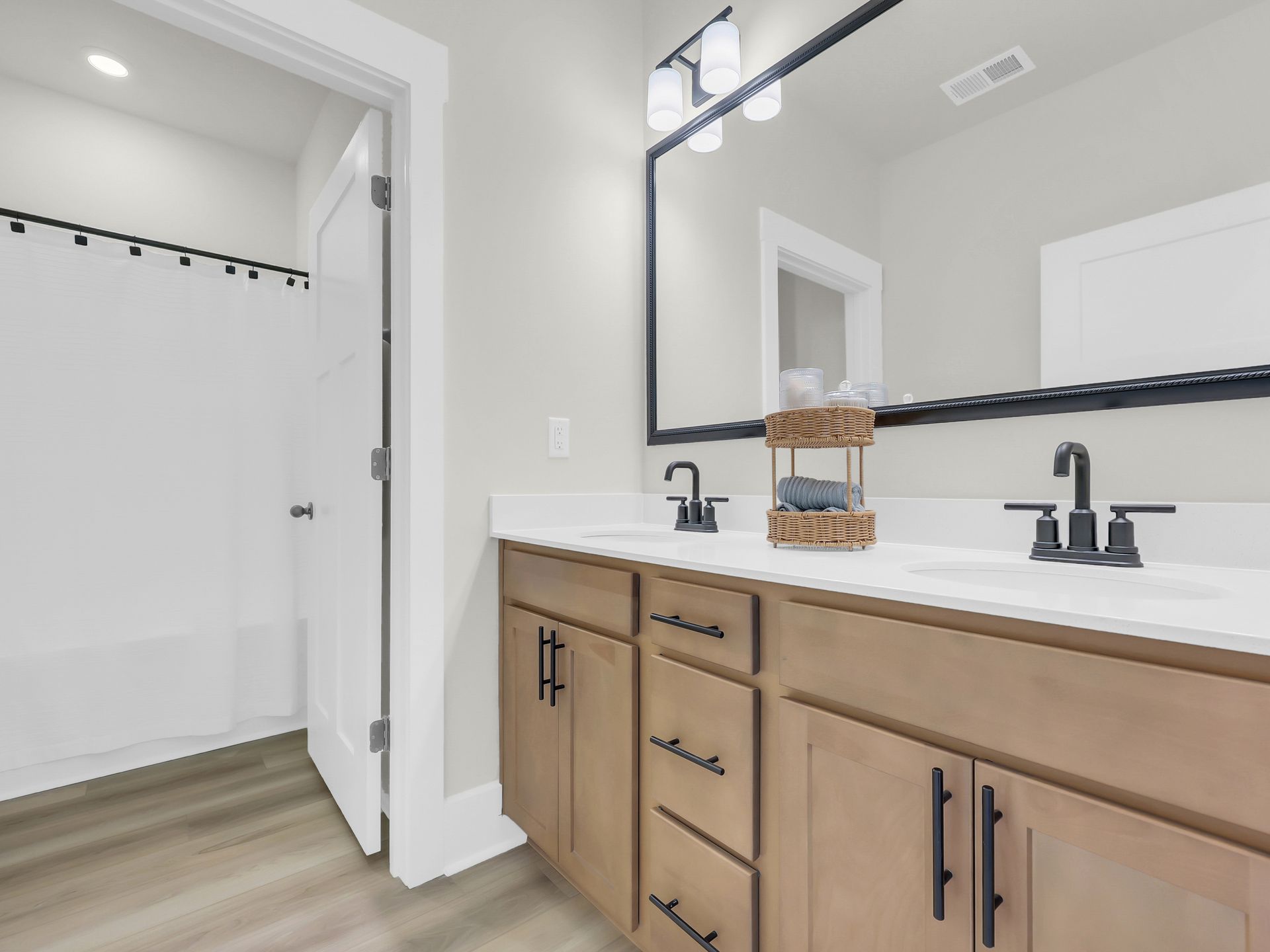 Courtland II - Primary Bath