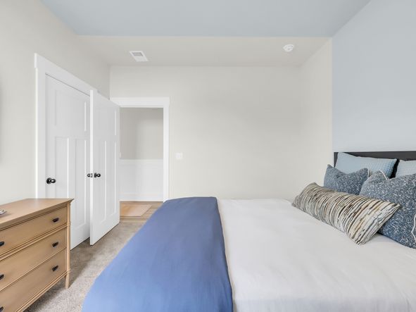 Courtland II - Bedroom