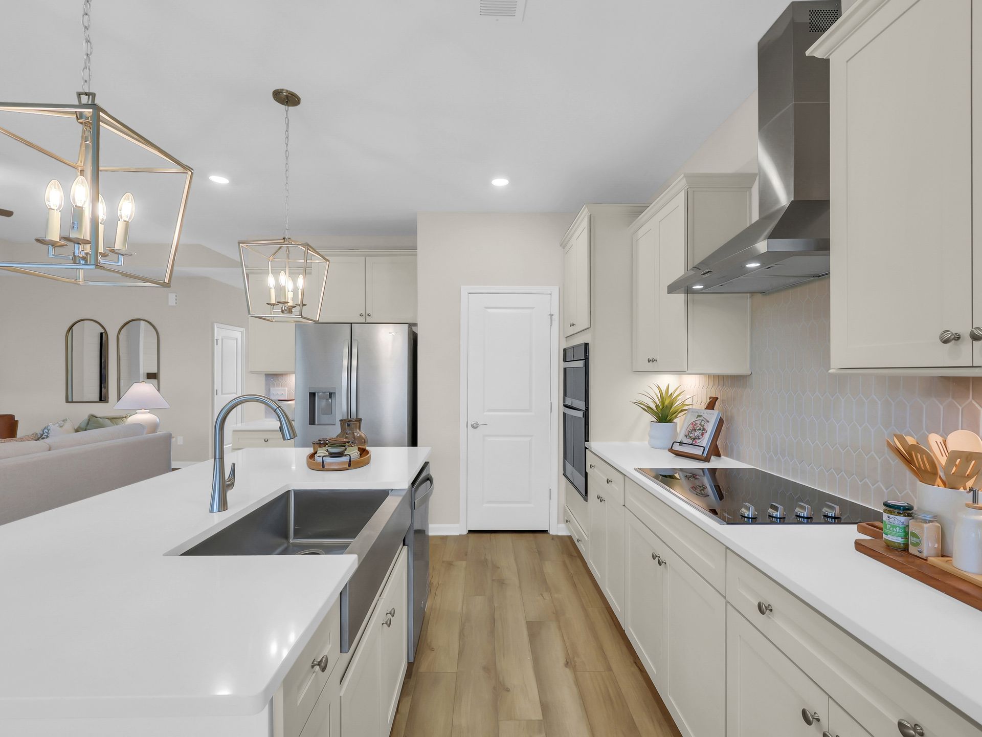 Odessa II - Kitchen